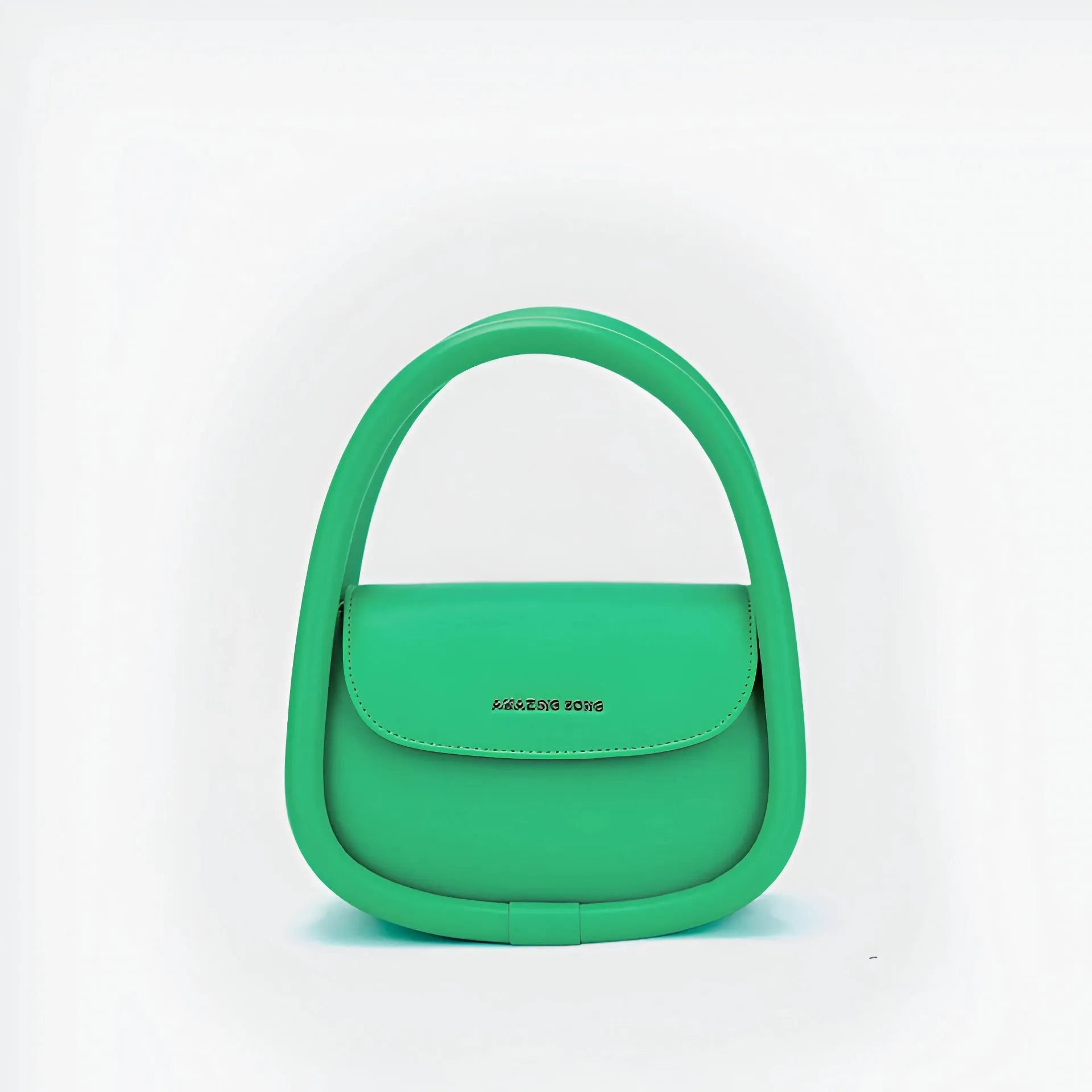 Medium Trapeze Messenger Leather Bag