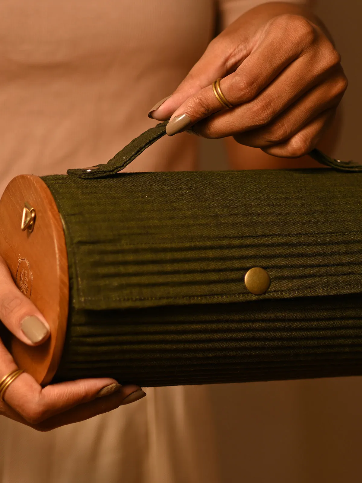 Summer Grove Round Clutch